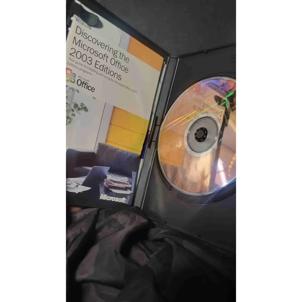 Microsoft Office Professional Edition 2003 Software CD/guide book